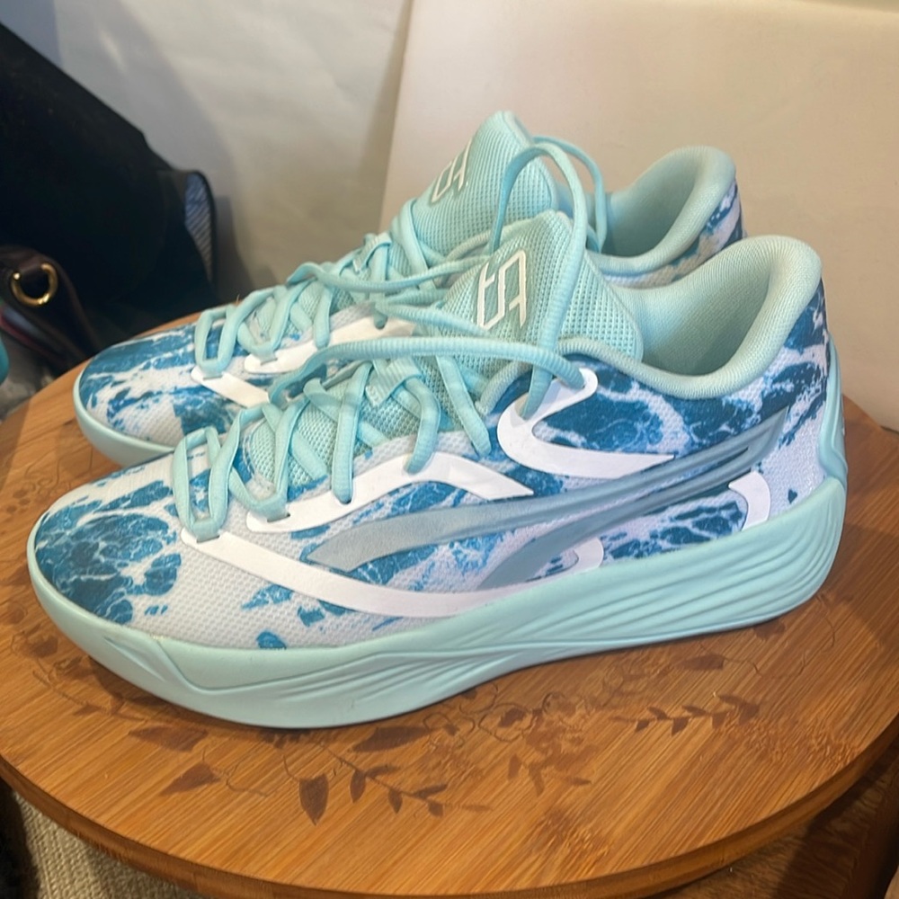 Puma NWOT Stevie 2 Water basketball mid top sneakers size 9 women